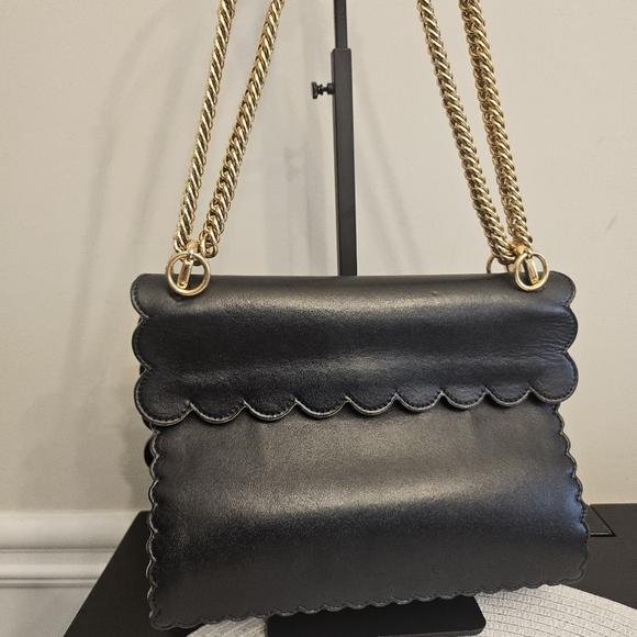 Fendi Kan I Scalloped Leather Chain Bag | Black | - Picture 3 of 14